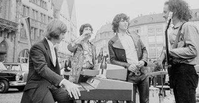 Ray Manzarek (Ap) Ray Manzarek (Ap)