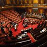 Aula del Senato semideserta durante la discussione generale sulla Legge di Stabilit, la nuova Finanziaria, il 6 dicembre 2010 (Ansa) 