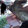Il titolo UniCredit tenta il recupero. Euro ai massimi da cinque mesi sul dollaro (Reuters) 