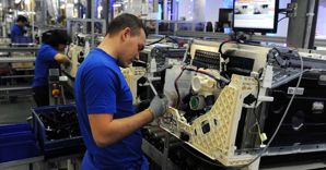 Industria, gli ordinativi recuperano a marzo: +3,5% (Imagoeconomica) 