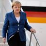 Il cancelliere tedesco Angela Merkel al suo arrivo a Toronto (AP) 