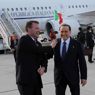 L'arrivo di Berlusconi a Toronto per il G-8 (Ansa) 