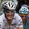 Alberto Contador e Andy Schleck durante la nona tappa della corsa ciclistica Tour de France tra Morzine-Avoriaz e Saint-Jean-de-Maurienne (Reuters - Francois Lenoir) 