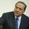 Berlusconi ribadisce la linea con i finiani: 5 punti non trattabili, prendere o lasciare (Ansa) 