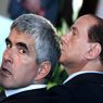 Bossi insulta Casini e nel Pdl volano ancora gli stracci tra berlusconiani e finiani 