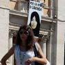 Adulterio solo al femminile. Anche l'Italia si mobilita per Sakineh. Nella foto l'immagine esposta in Campidoglio a Roma di Sakineh Mohammadi Ashtiani, la donna iraniana condannata alla lapidazione per adulterio (AP Photo) 