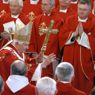 Il Papa a Londra paragona le vittime dei preti pedofili ai martiri cristiani 