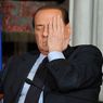 Berlusconi dovrà operarsi alla mano sinistra per una tendinite (Ansa) 