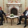 Il week-end top secret degli amici Silvio e Vladimir.  Smentito l'interesse russo per Mediaset (Afp) 