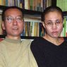 L'Italia si mobilita per liberare Liu Xiaobo, nella foto con la moglie (Ap) 