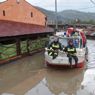 Nel Salernitano i fiumi rompono gli argini: 300 evacuati e 3mila ettari sott'acqua (Ansa) 