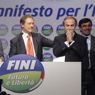 Alle 13 i finiani presentano le dimissioni irrevocabili dal governo. Berlusconi: al voto solo per la Camera (Ansa) 