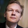 Gli avvocati di Assange trattano con Scotland Yard.  Nei nuovi cablo le aziende spiate dagli Stati Uniti 