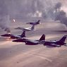 Desert Storm compie 20 anni. Fu la prima guerra in diretta tv. Jet Usa sorvolano i pozzi petroliferi kuwaitiani in fiamme durante Desert Storm 
