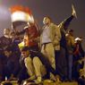 Egitto in rivolta, si estende la protesta delle moschee e Mubarak schiera l'esercito. Scontri e vittime  (Epa) 