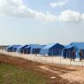 Manduria, arrivo dei primi extracomunitari al campo profughi (LaPresse) 