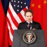 Timothy Geithner, parla allo Us-Strategic and Economic Dialogue (Reuters) 