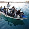 Giunti a Lampedusa altri due barconi con oltre 400 migranti. (Ansa) 