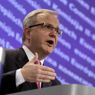 Commissione Ue: tra opzioni ipotesi leveraging per fondo salva-Stati. Nella foto il commissario Ue agli affari economici Olli Rehn (AP Photo) 