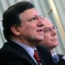 Nella foto in primo piano il presidente della Commissione europea, Jos Manuel Barroso, e il presidente dell'Ue Herman Van Rompuy a Oslo per la consegna del Nobel per la Pace alla Ue (AP Photo) 