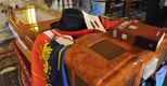 Il feretro di don Gallo, custodito nella camera ardente della chiesa di San Benedetto al Porto. (Ansa) 