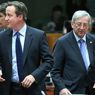 Il premier britannico David Cameron e Jean-Claude Juncker (Epa) 