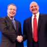 l Ceo di Nokia e Microsoft Stephen Elop e Steve Ballmer (Afp) 