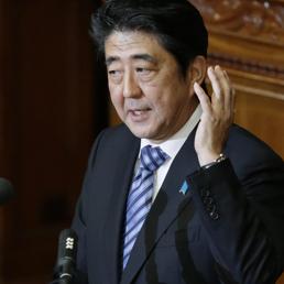 Il primo ministro giapponese Shinzo Abe (Ansa)