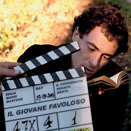 Elio Germano interpreta Giacomo Leopardi nel nuovo film di Mario Martone Il giovane favoloso