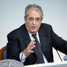 L'Istat: nel 2013 il Pil crolla dell'1,8%. Ripresa (più contenuta) nel 2014: +o,7%