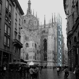 Il lato del Duomo sul quale dovrebbero costruire un ascensore (Fotogramma)