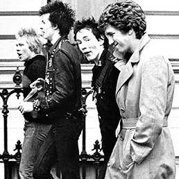 I Sex Pistols in una foto del 1977. Da sinistra: Paul Cook, Sid Vicious, Johnny Rotten e Steve Jones (Ap)