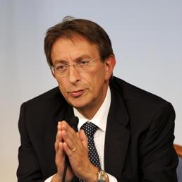 Massimo Cialente (Ansa)
