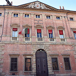 Nella foto il Tribunale di Bologna (Imagoeconomica)
