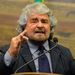 Nella foto il leader dei M5S, Beppe Grillo (AFP Photo)