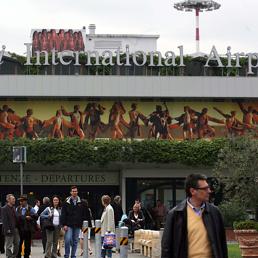 L'aeroporto di Pisa (Imagoeconomica)