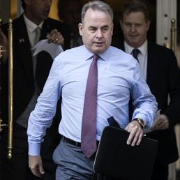 Il ceo di Etihad, James Hogan, al termine dell'incontro (Ansa)