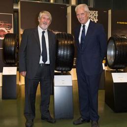 Il ministro del Lavoro, Giuliano Poletti e il presidente e ad di Pirelli, Marco Tronchetti Provera