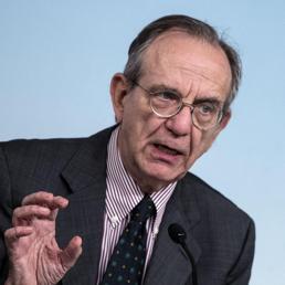 Il ministro dell'Economia, Pier Carlo Padoan (Ansa)
