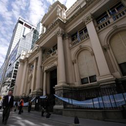 Nella foto la Banca centrale argentina a Buenos Aires (Reuters)