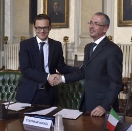 Stephane Israel, Arianespace e Pierluigi Pirrelli ad Elv (Imagoeconomica)