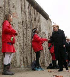 Merkel Berlino (Epa)