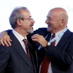 Carmelo Barbagallo con Luigi Angeletti (Ansa)