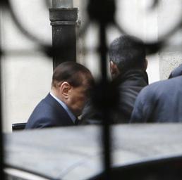 Silvio Berlusconi arriva a Palazzo Chigi per incontrare Matteo Renzi , Roma 20 Gennaio 2015 (ANSA)