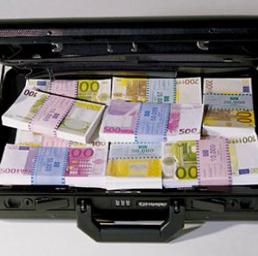 Finanziamento privato dei partiti politici, tetto a 100mila euro