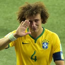 Le lacrime di David Luiz dopo la disfatta del Brasile nella semifinale contro la Germania (Reuters)