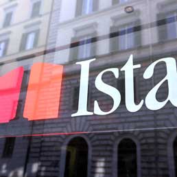 Istat, sale a luglio la fiducia dei consumatori 