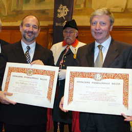 Bruce Beutler e Jules Hoffmann nel 2007 per il premio Balzan (Ap)