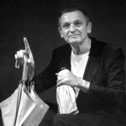 Paolo Graziosi in Primo amore di Samuel Beckett