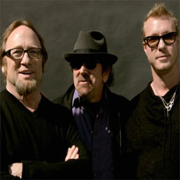 Arrivano i Rides, nuova superband di Stephen Stills. Intanto Crosby, Stills, Nash e Young fanno rotta sull'Italia